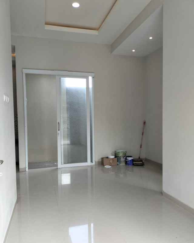 dijual rumah pamella 7