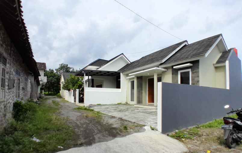 dijual rumah pamella 7