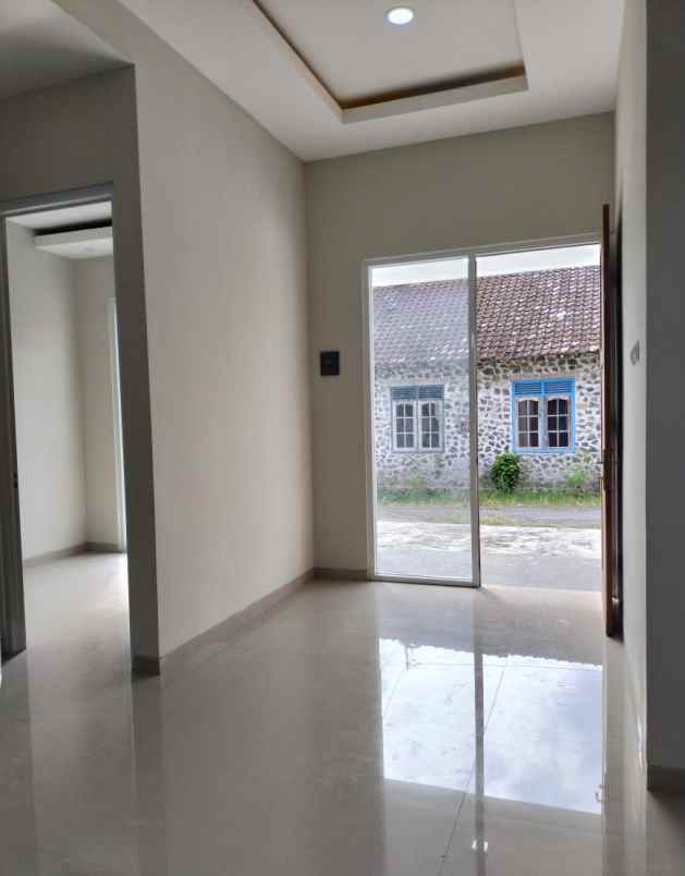 dijual rumah pamella 7