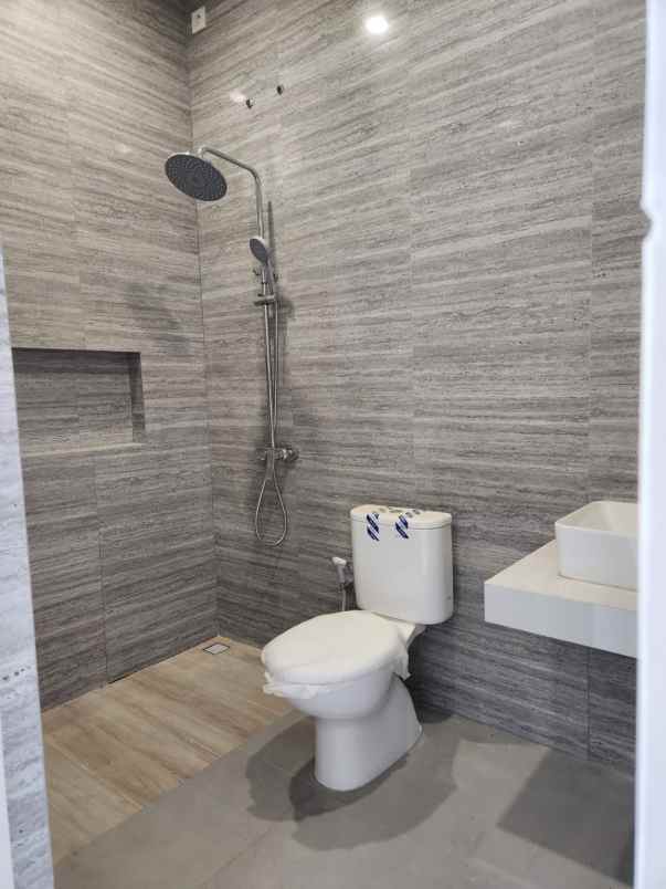 dijual rumah pandugo