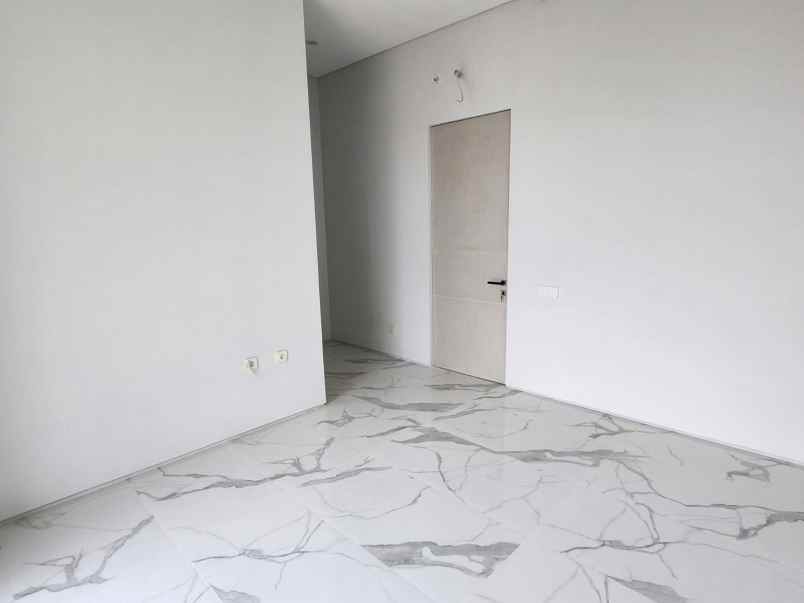 dijual rumah pandugo