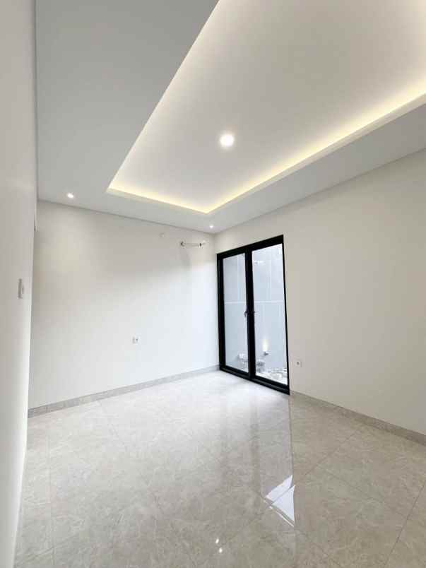 dijual rumah panjang jiwo permai jalan