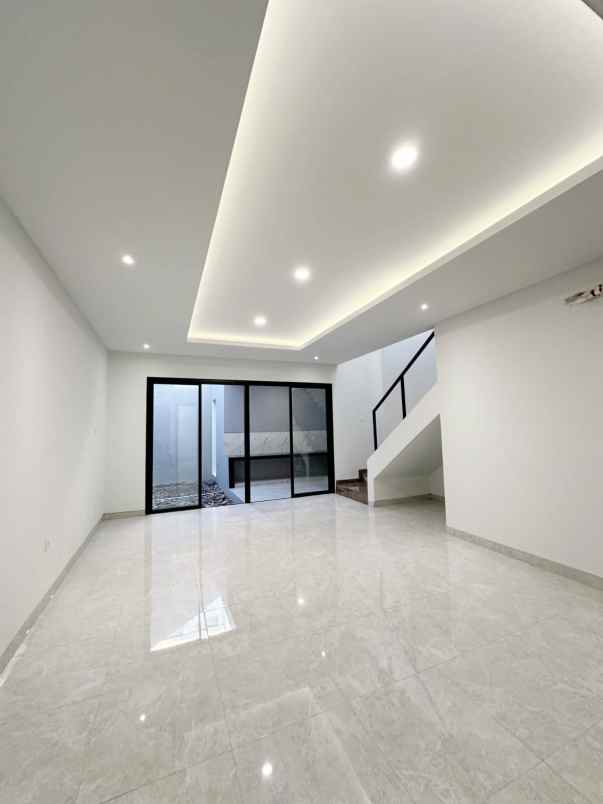 dijual rumah panjang jiwo permai jalan