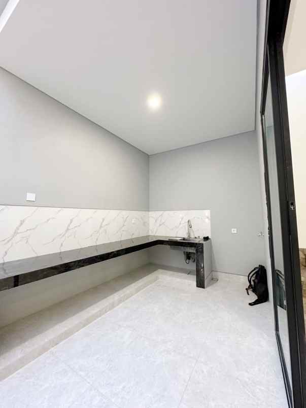 dijual rumah panjang jiwo permai jalan