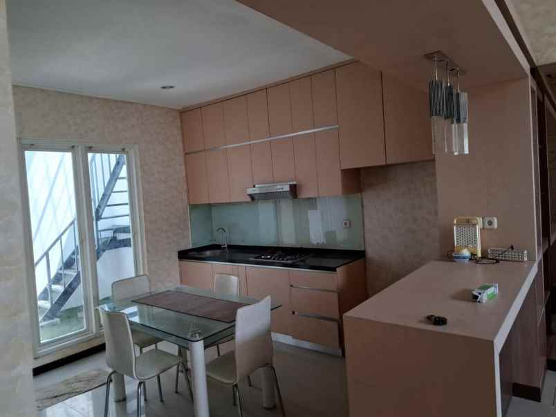 dijual rumah pantai mentari