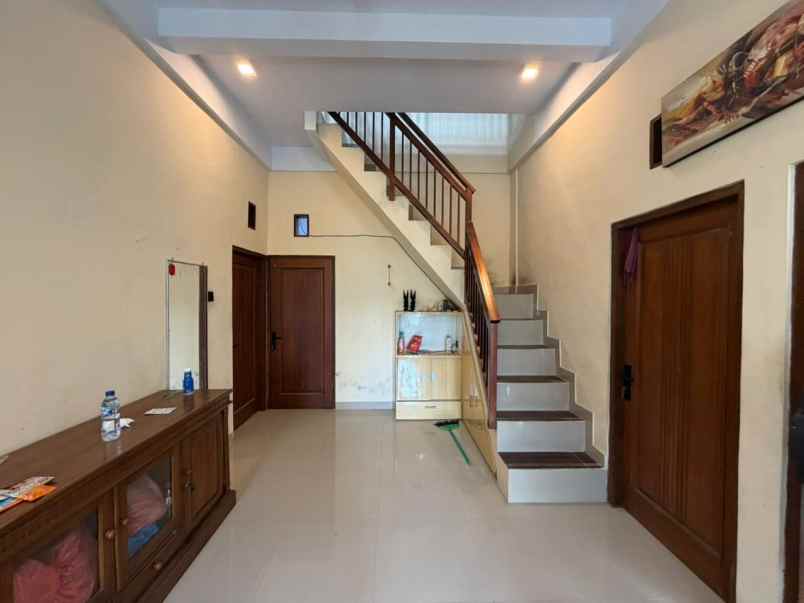 dijual rumah pasekan abiantuwung