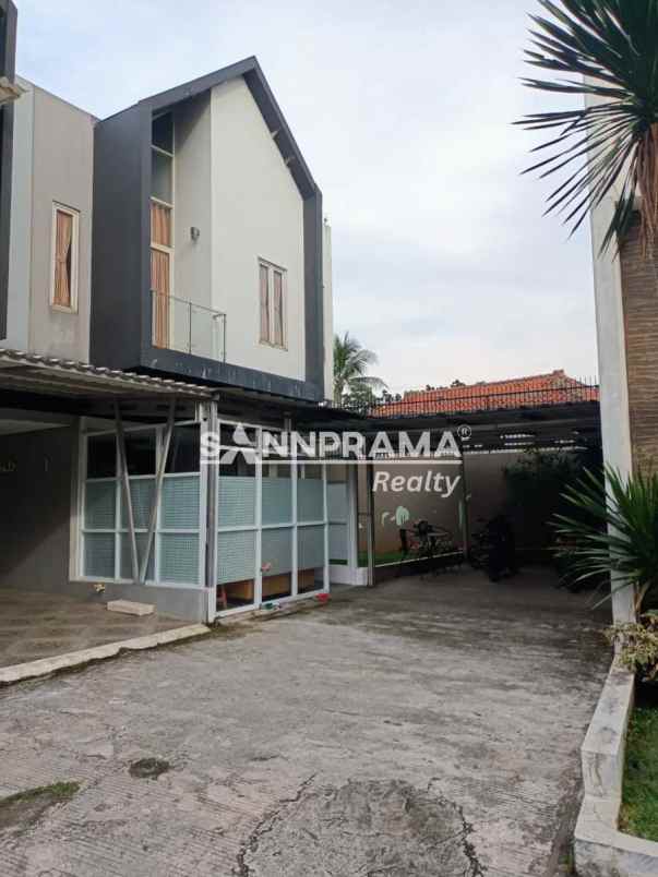 dijual rumah pelawad
