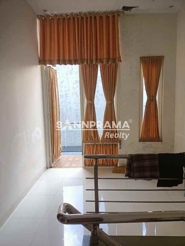 dijual rumah pelawad