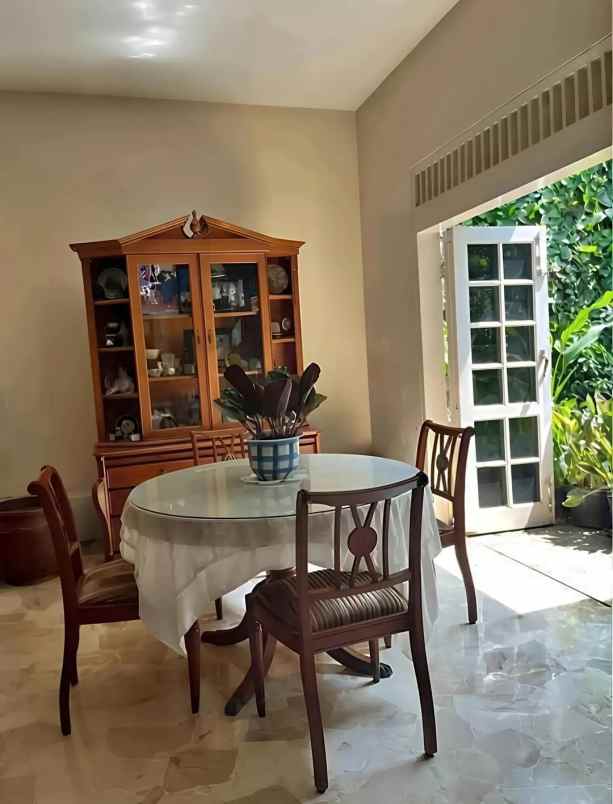 dijual rumah perum lembah cinere depok