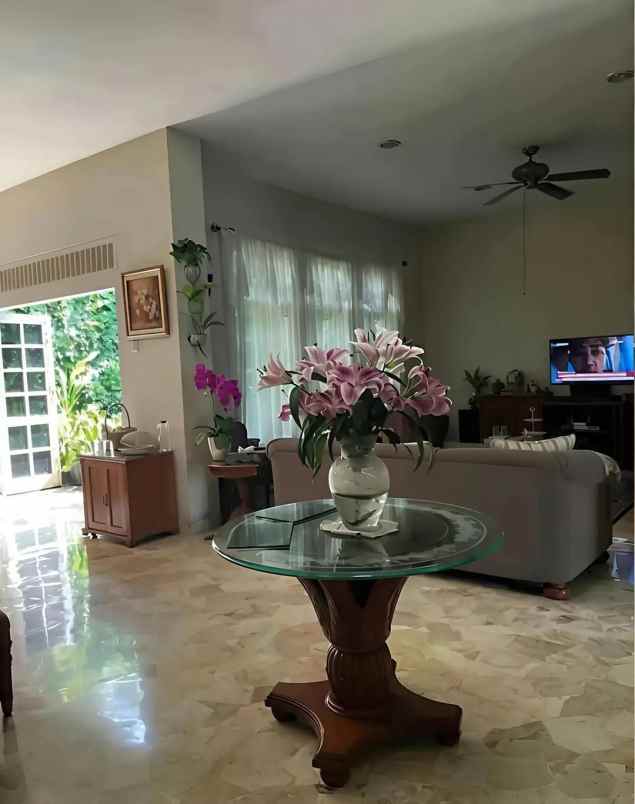 dijual rumah perum lembah cinere depok