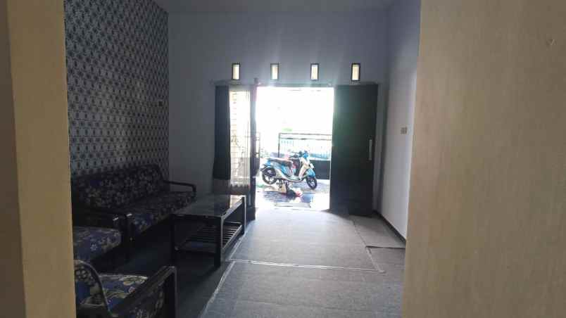 dijual rumah perum mutiara asri