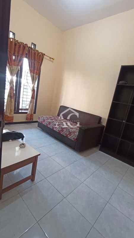 dijual rumah perum mutiara asri
