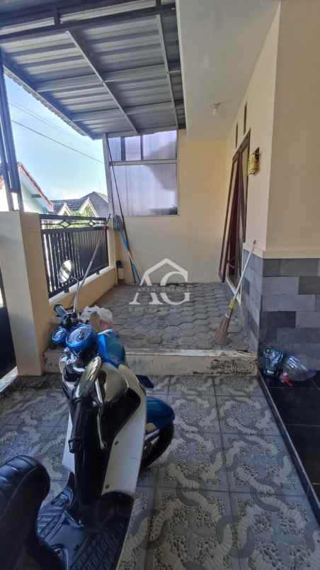 dijual rumah perum mutiara asri