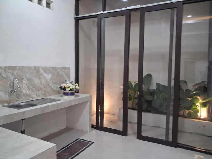 dijual rumah perum pesona asri
