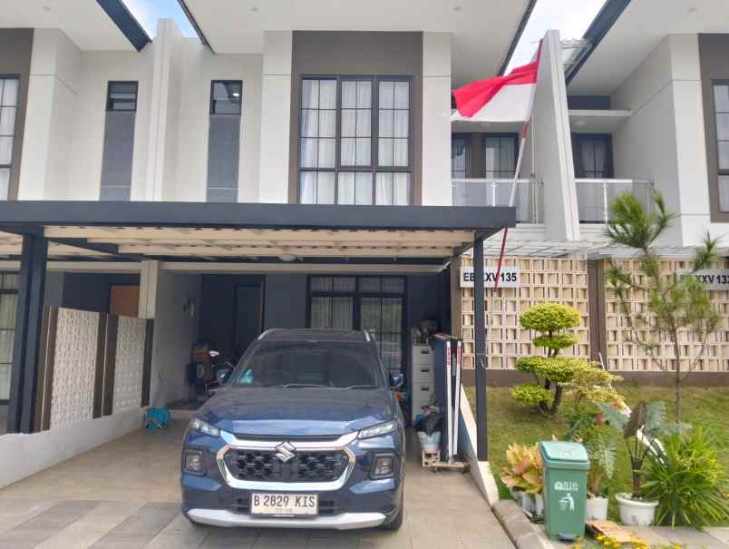 dijual rumah perumahan metland transyogie