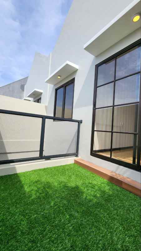 dijual rumah perumahan pondok nirwana