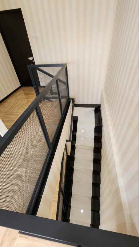 dijual rumah perumahan pondok nirwana