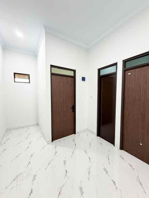 dijual rumah perumahan pondok ungu