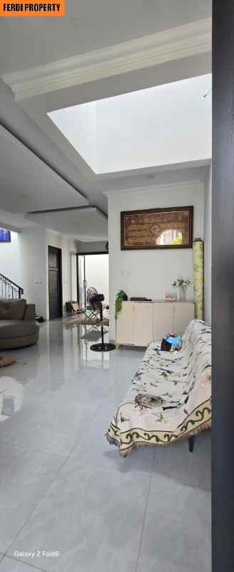 dijual rumah perumahan raffles hills