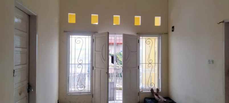 dijual rumah perumahan taman gosyen