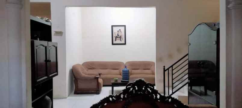 dijual rumah perumahan taman gosyen