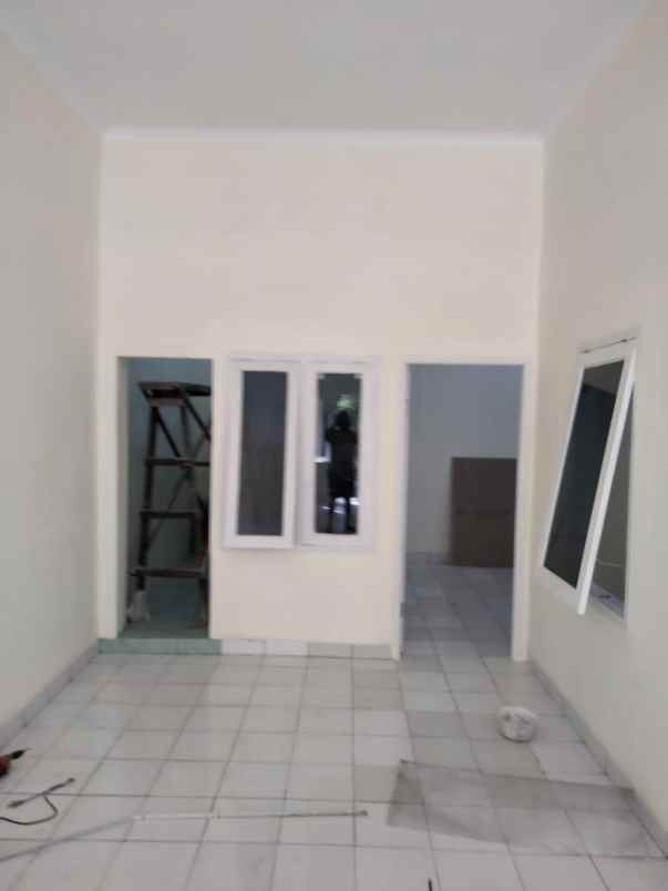 dijual rumah perumahan taman sentosa