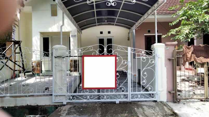 dijual rumah perumahan taman sentosa