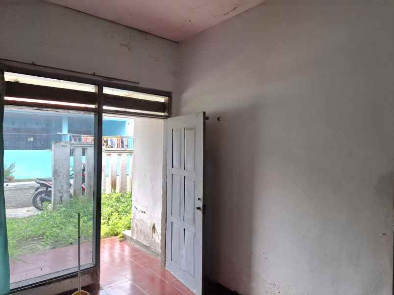 dijual rumah pojok di perumahan muktisari jember