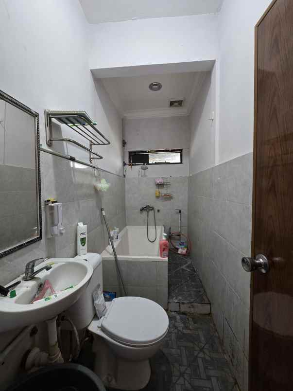 dijual rumah pondok bambu jaktim