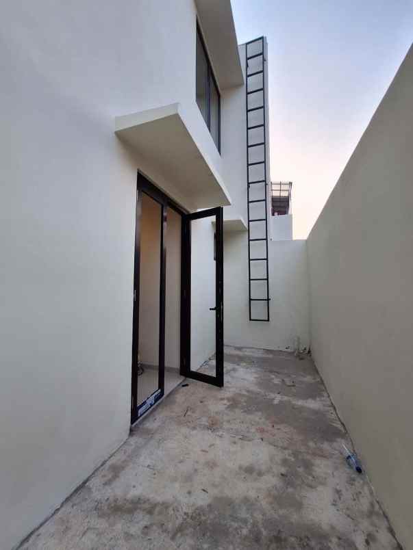 dijual rumah pondok benda pamulang