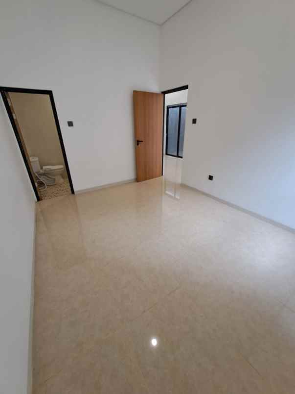 dijual rumah pondok jaya