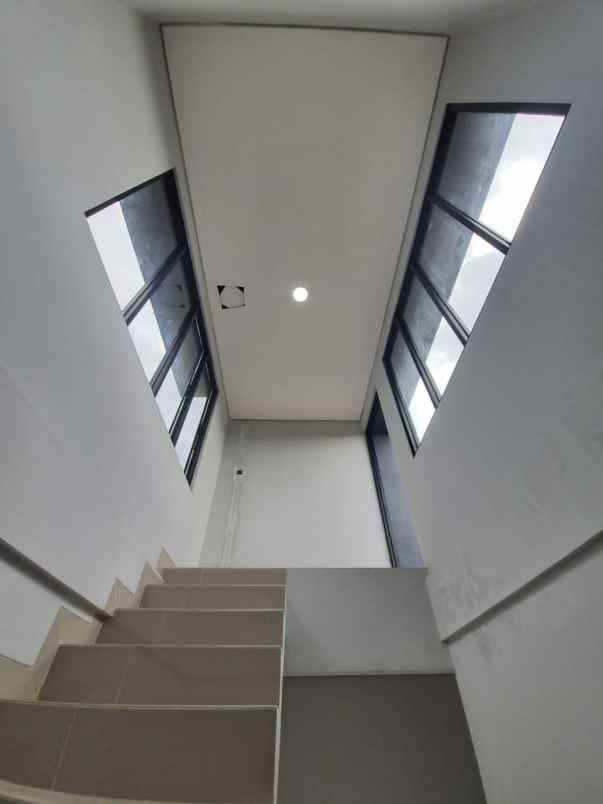 dijual rumah pondok labu