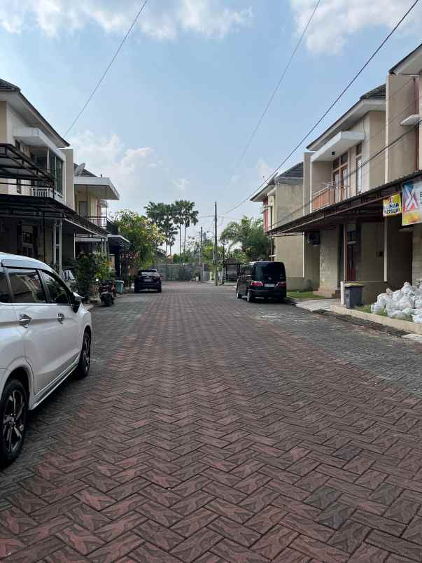 dijual rumah pondok permai dekat kfc
