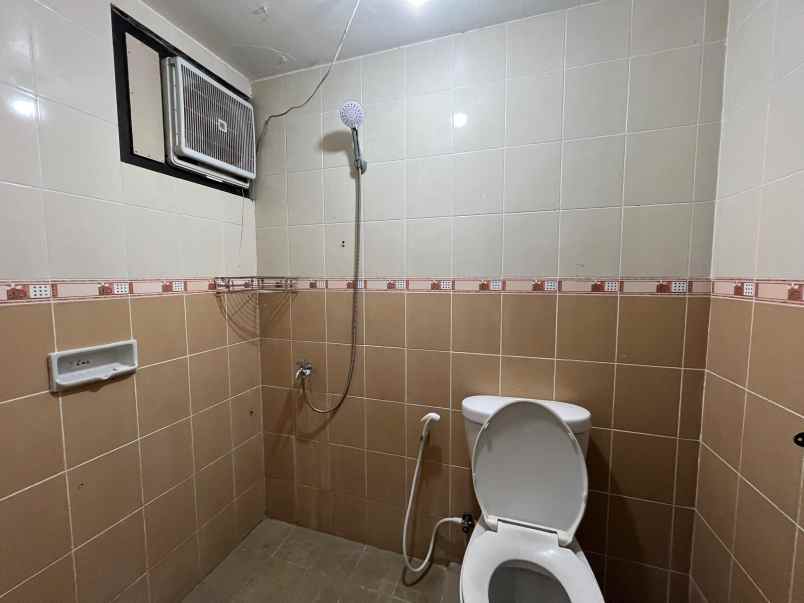 dijual rumah pondok permai dekat kfc