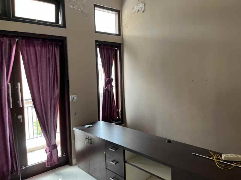 dijual rumah pondok permai dekat kfc