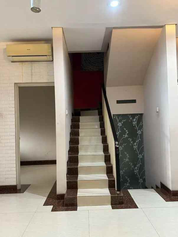 dijual rumah pondok ranji