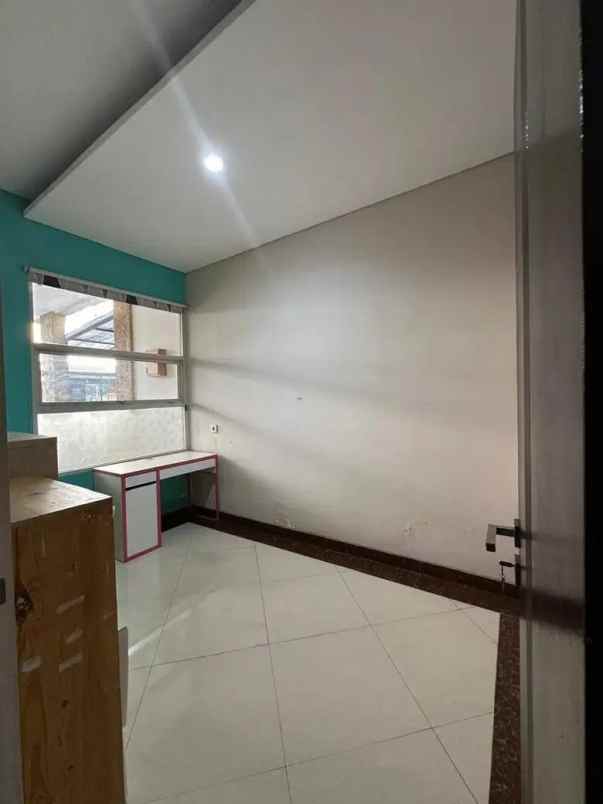 dijual rumah pondok ranji