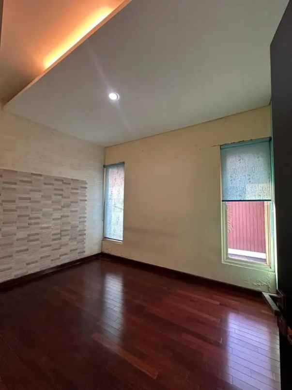 dijual rumah pondok ranji