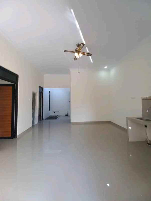 dijual rumah potorono