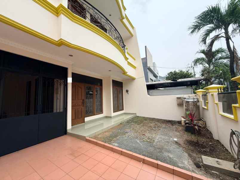 dijual rumah pulomas pulo gadung
