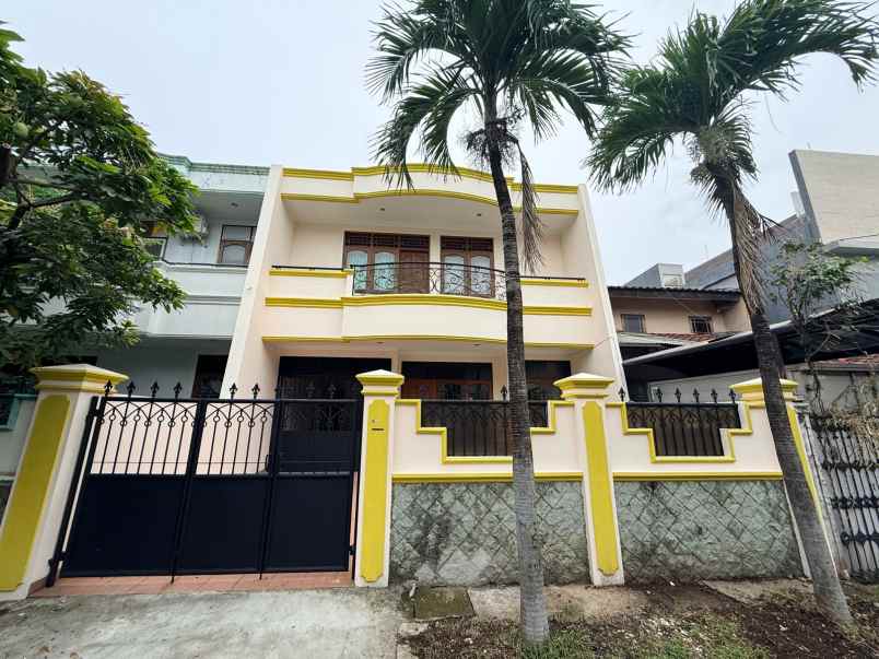 dijual rumah pulomas pulo gadung