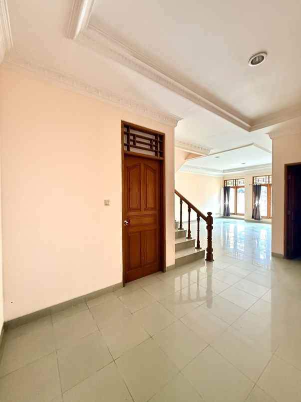 dijual rumah pulomas pulo gadung