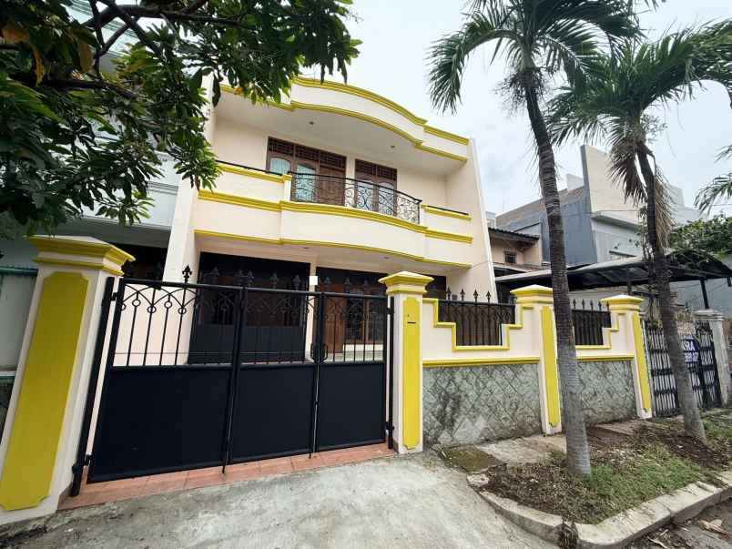 dijual rumah pulomas pulo gadung