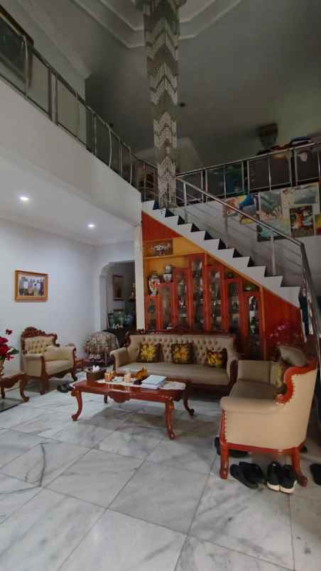dijual rumah pulomas pulo gadung