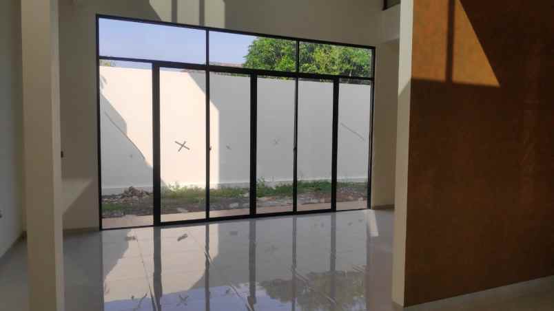 dijual rumah puri anjasmoro