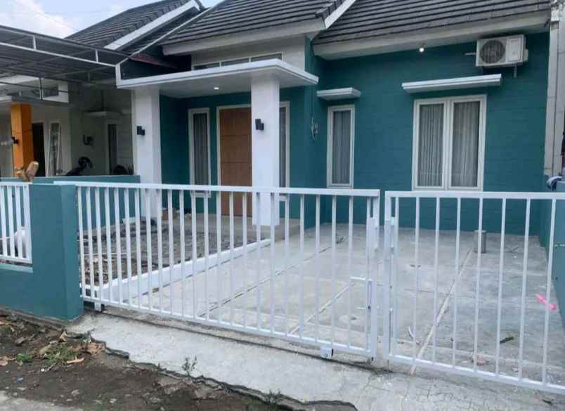 dijual rumah purwomartani