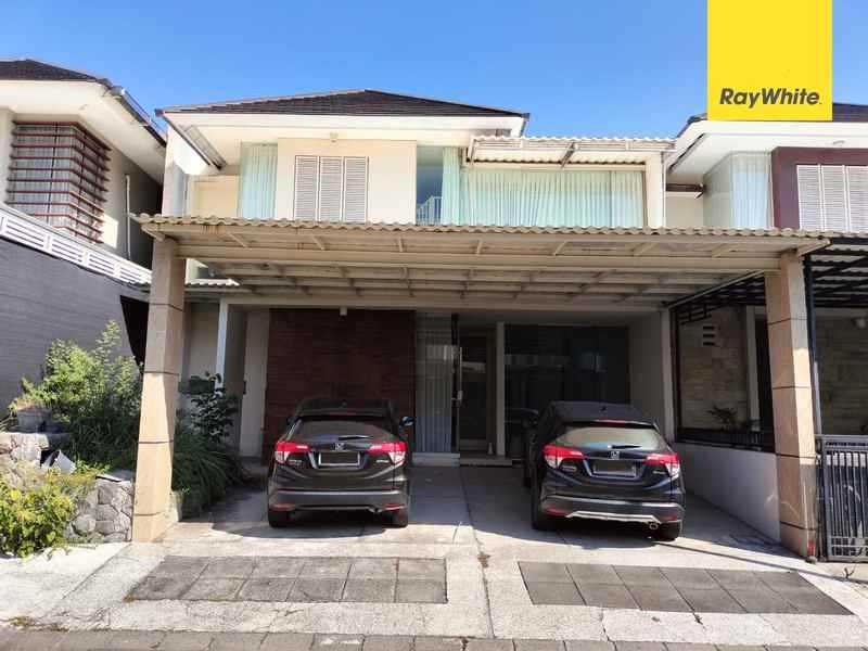 dijual rumah queenstown citraland utama