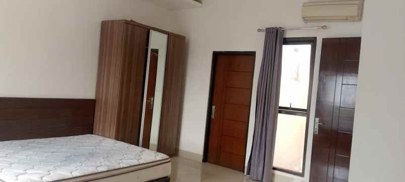 dijual rumah radio dalam gandaria utara