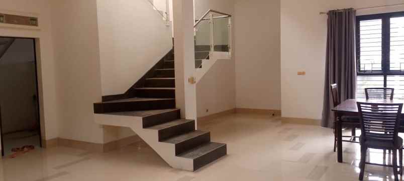 dijual rumah radio dalam gandaria utara