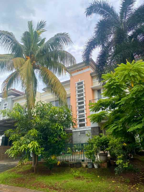 dijual rumah raffles hills housing